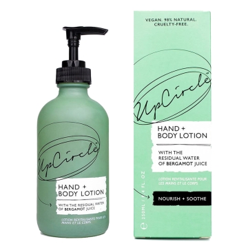 UpCircle Hand + Body Lotion Bergamot 250 ml Hydraterende hand- en bodylotion op basis van bergamot, grapefruit en citroengrasolie