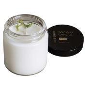 The Munio Geurkaars Moss Mini Mini geurkaars van sojawas in glas met mos- en bosgeur